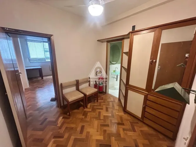Sala comercial com vaga na escritura em Ipanema