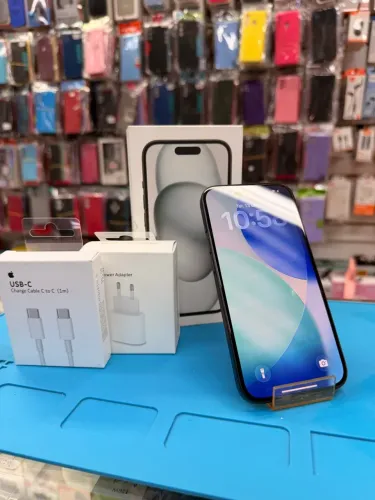 iPhone 15 - 128GB