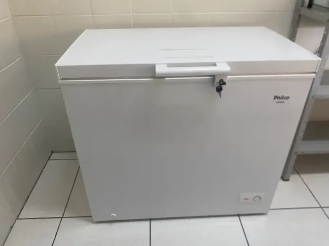 Freezer philco