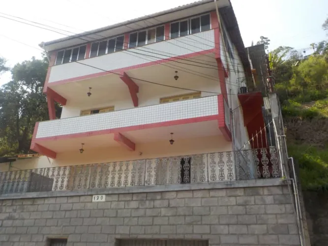 Apartamentos à venda 6 Quartos, 1 Suite, 3 Vagas, 930M², Provisoria, Petrópolis - RJ