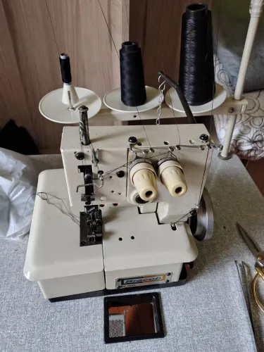 Maquina de costura Galoneira 