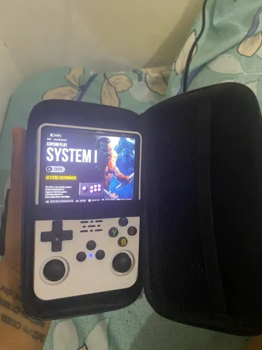 videogame portátil R36s