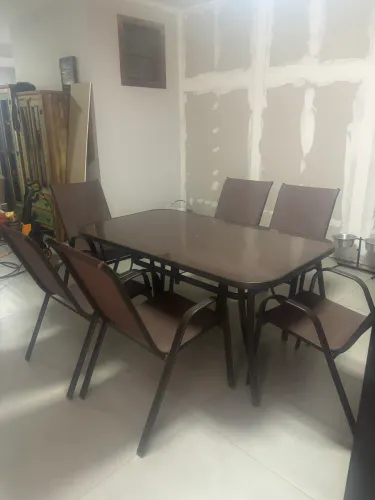 Mesa com Cadeiras - Area Externa ou Interna