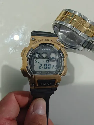 CASIO W 735 