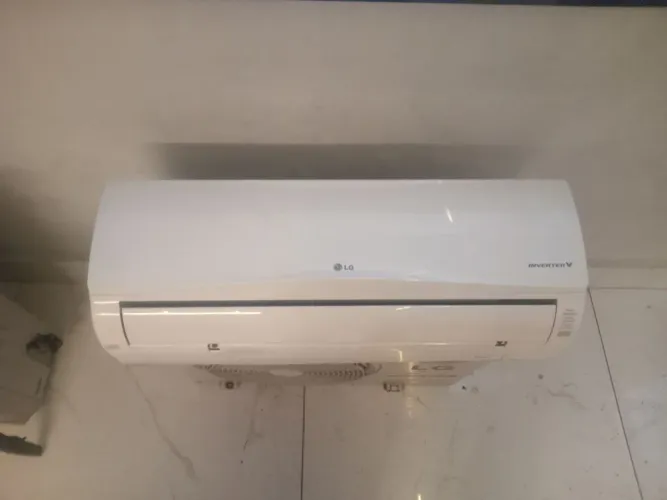 Instalação de ar-condicionado LG Inverter 12.000 BTUs 