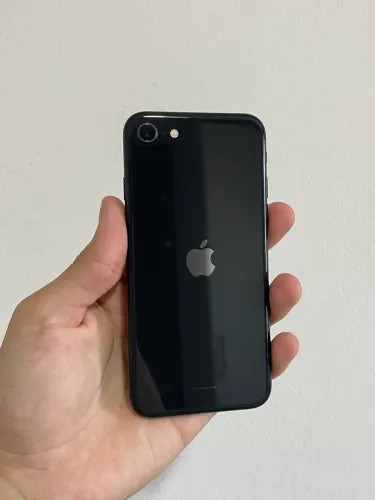 iPhone SE 128GB Preto ? Completo e impecável