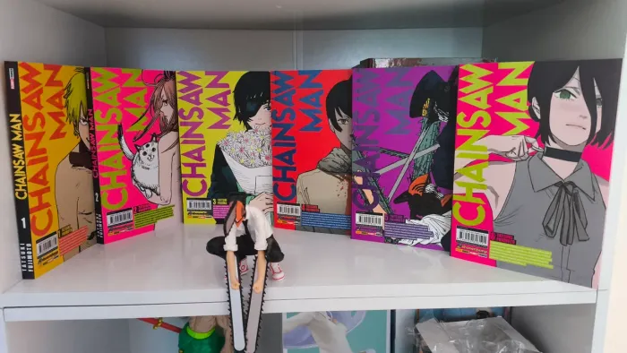 Box chainsaw man 1 ao 11 + brinde (Action figure do denji)