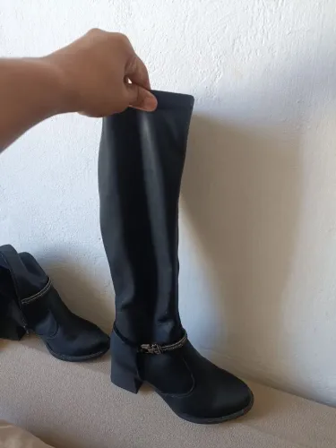 Botas femininas cano longo