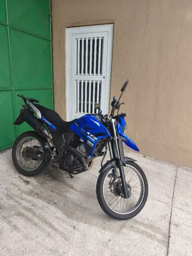 XTZ Lander 250c