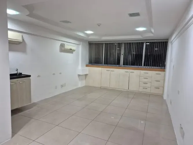 Sala no Empresarial Galeria Santo Antônio Prox Shopping Center Recife em Boa Viagem