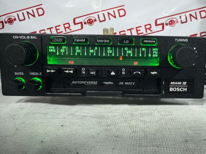 Toca fita radio Bluetooth Bosch miami4 semi novo lindo aparelho na promoção so 799,00