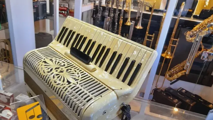 Acordeon 120 baixos Scandalli Silvietto Italiana - Rara