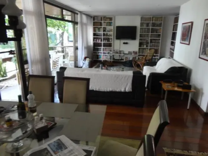 MARAVILHOSO APARTAMENTO DUPLEX 1 PISO: VARANDÃO, SALÃO EM 3 AMBIENTES COM LAV