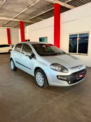 Fiat Punto Attractive Italia 1.4 F.flex 8V 5P 2013