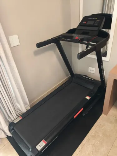 Esteira R4i Movement Semi nova