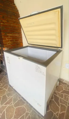 Vende-se Freezer Consul Branco