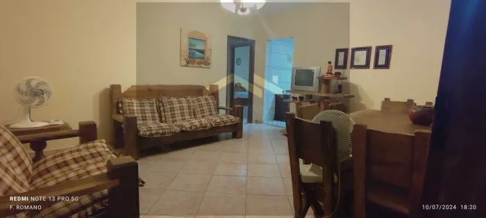 Locação de Casa em Condomínio de Alto Padrão em Sumaré-SP - 2 Quartos, 1 Suíte, 2 Salas, 2