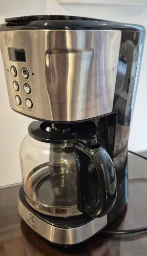 CAFETEIRA ELETROLUX INOX