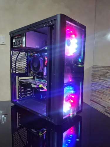 PC Gamer - GTX 1050 + i5