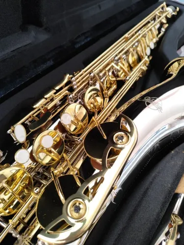 Sax Tenor Sib Sebastian Niquelado C Chaves Laqueadas T818LN em até 12x Sem juros no Cartão