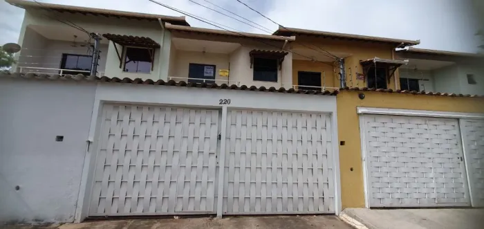 Casa geminada independente de 3 quartos duas Vagas no Novo Eldorado