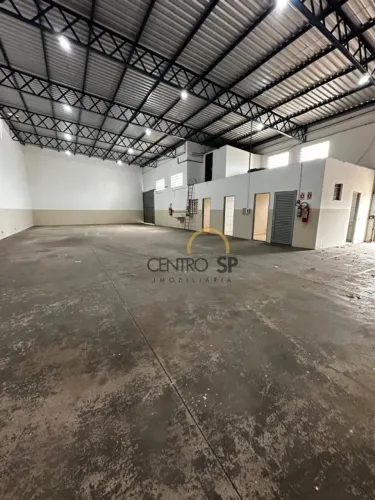 Barracão para locação no Parque Paulista, 300 m², porta para caminhão