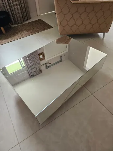 Mesa de centro de espelho