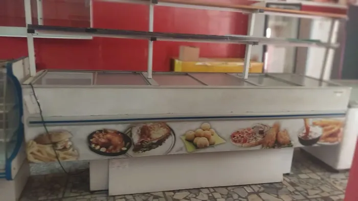 Vendo ilha expositora refrigerada para lanchonete padaria mercado