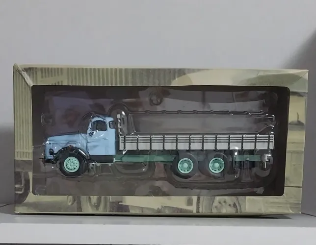 MINIATURA DE CAMINHÃO TITAN CARGA SECA  ESCALA 1:43