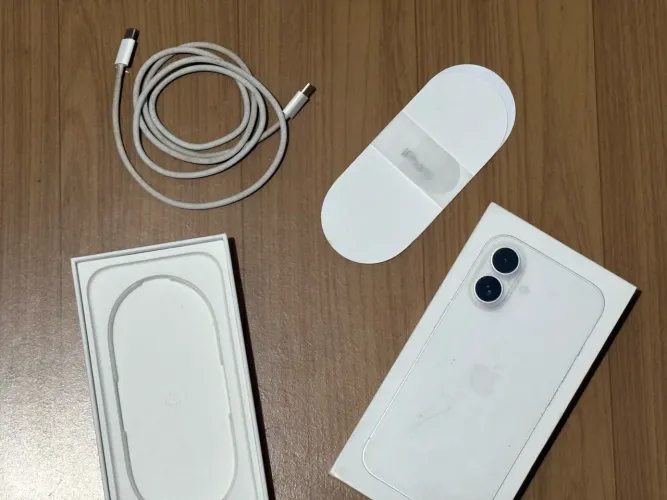 iPhone 16 branco