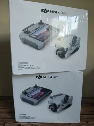 Drone DJI MINI 4 PRO combo fly more Plus baterias de 45 min controle de tela (LACRADO)