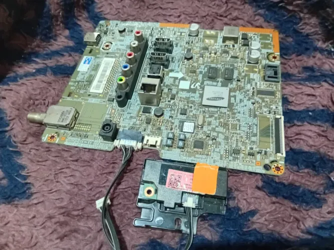 Placa Principal (Main Board) para a TV Samsung modelo UN32J4300AG
