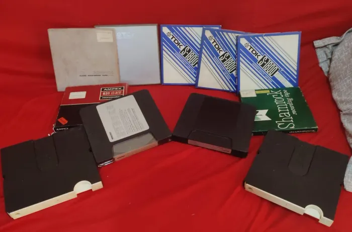Lote Fitas e Cartuchos de Gravação Vintage TDK e Ampex ? Coleção Retrô