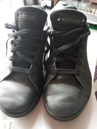 Vendo este tênis número 34 não entrego 