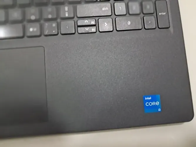 Vendo Notebook Dell Inspiron i3 8Gb RAM 256 Gb SSD