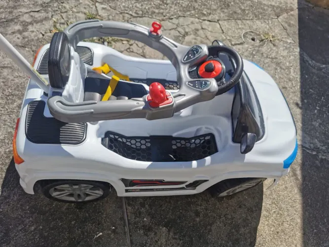 Carrinho de passeio empurrador