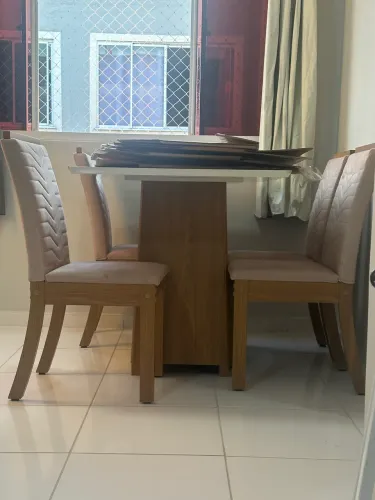 Mesa de 4 lugares
