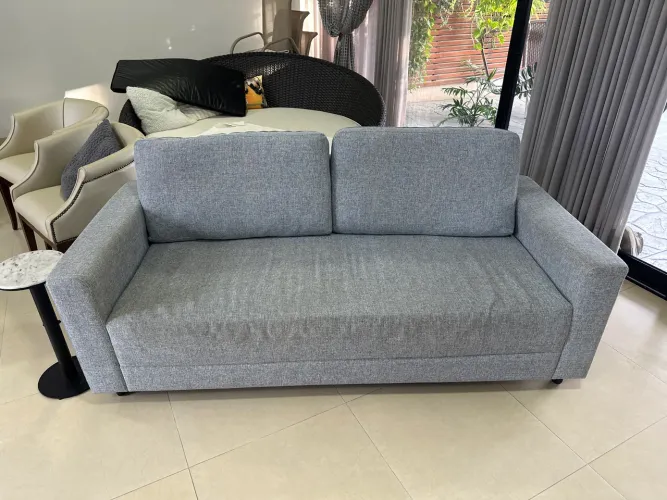 Sofá tok stok 4 lugares