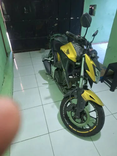 Honda cb twist 300