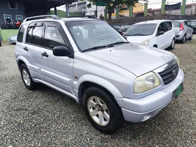 Suzuki Grand Vitara 2.0 16V 4x2/4x4 5P Mec. 2001