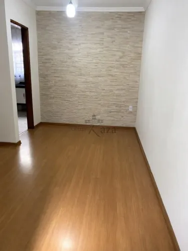 Oportunidade - Casa Geminada - Vila Rangel - 3 Dormitórios - 65m².