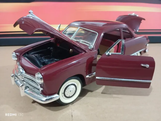 Raridade: Top Miniatura Ford 1949 - Mira - escala 1/18