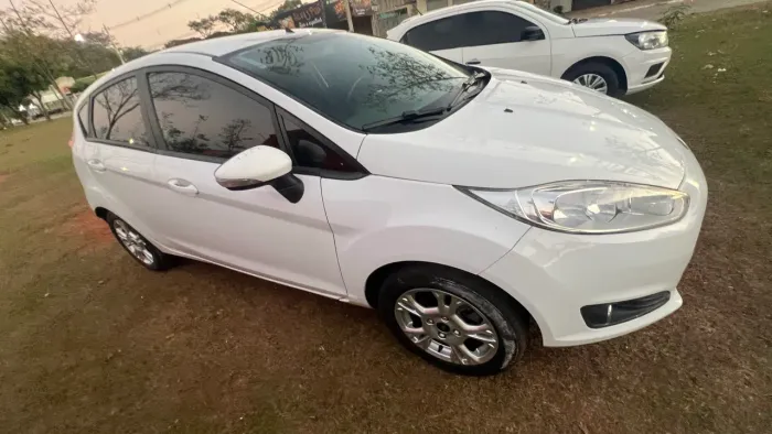 Ford Fiesta 1.6 16V Flex Aut. 5P 2014