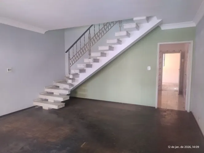 Sobrado com 3 dormitórios para alugar, 157 m² por R$ 212/mês - Penha - São Paulo/SP
