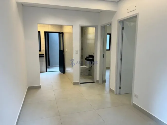 Casa em condomínio à Venda em Vila Guilhermina, Praia Grande - SP