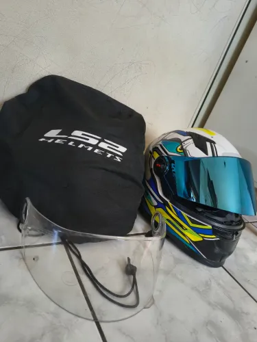 LS2 58 oportunidade duas viseiras intercomunicador e bolsa