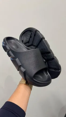 Chinelo Nuvem masculino.