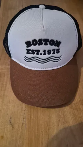 Boné zara novo