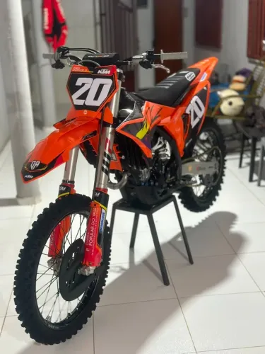 KTM SX-F 250 2025 - Apenas 15 horas de uso