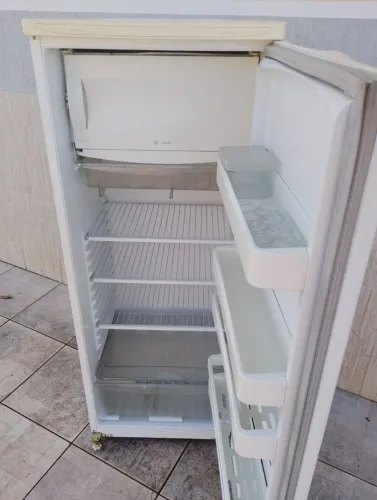 Geladeira cce 300 litros